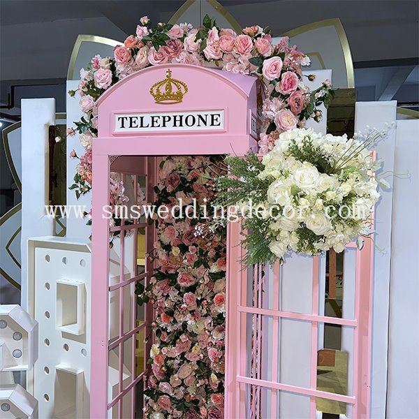 pink telephone box