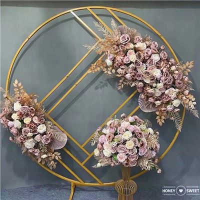 Matrimonio con fiori pergolati