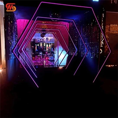 Arco ornamentale illuminato