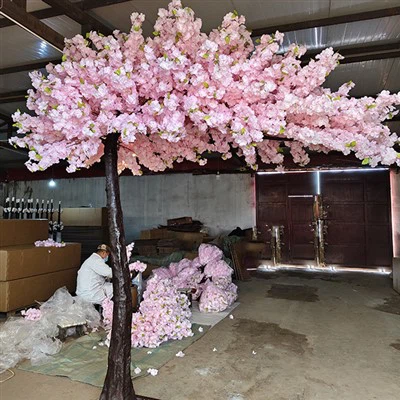 Albero di fiori rosa artificiale